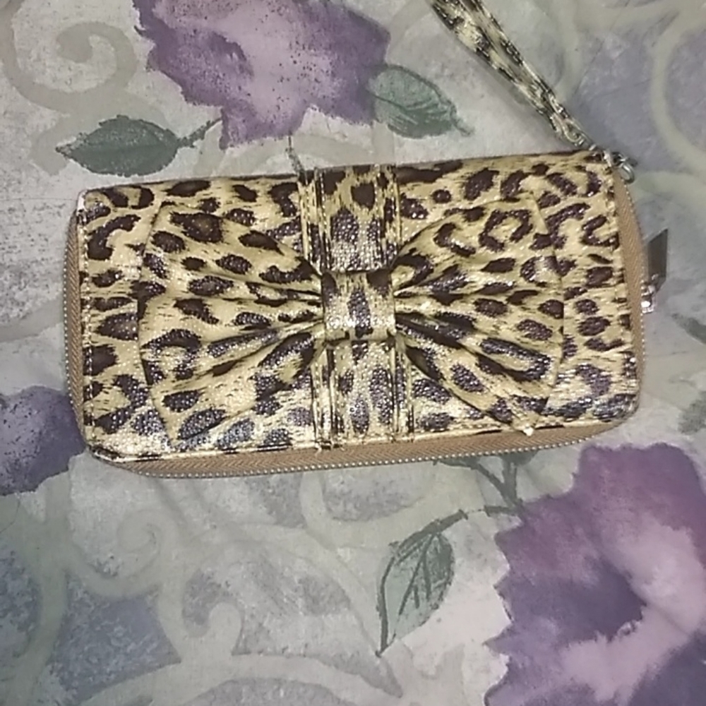 Assorted clutches